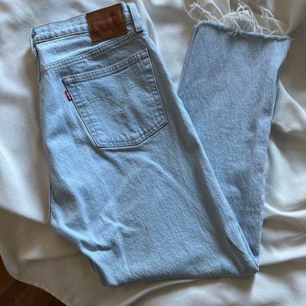 Levi's Light Blue Cropped Jeans